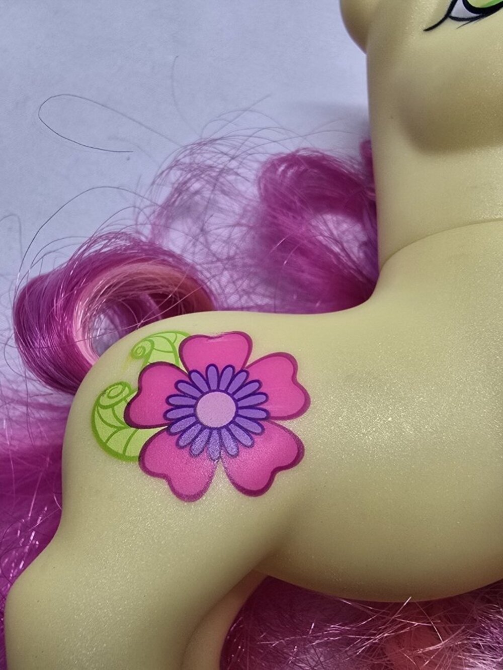 My little pony G3 Royal Bouquet Yellow Pony Figure- HASBRO - Picture 3 of 10